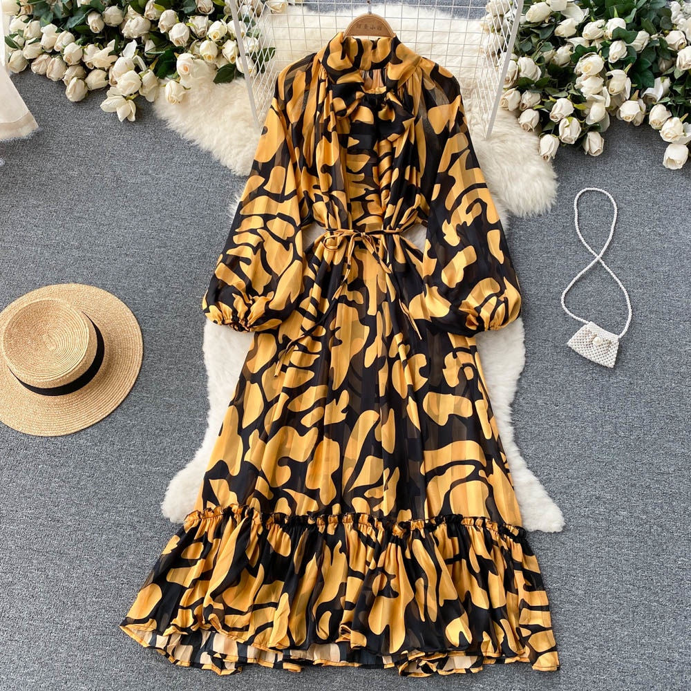 Women's retro printed bohemian long skirt with large hem ruffles loose lantern sleeve dress