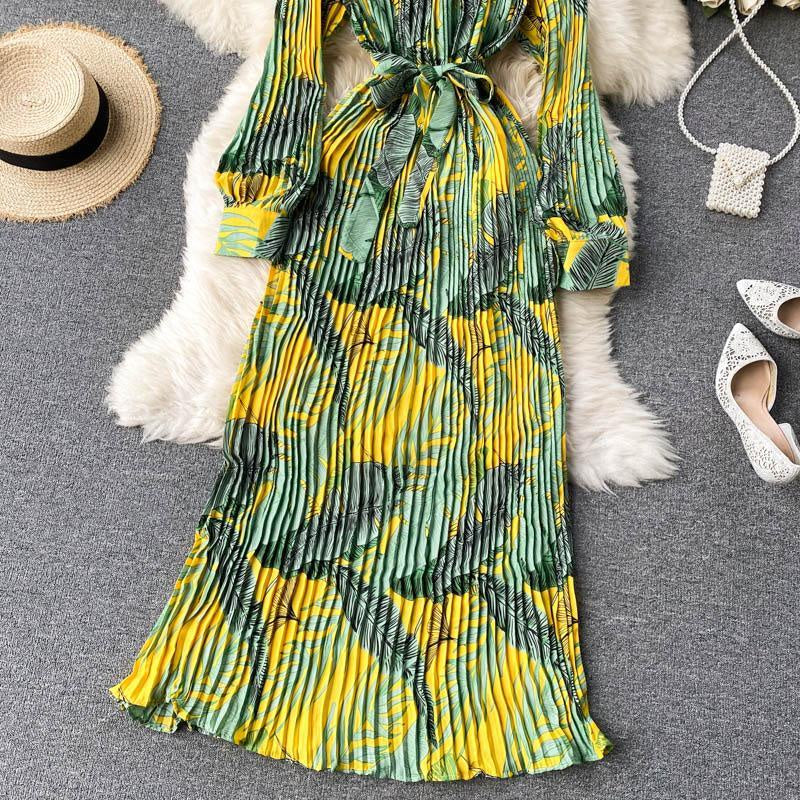 Vintage Printed Heavy duty Pleated Long Dress Celebrity Temperament Small Stand Neck Slim Holiday Dress