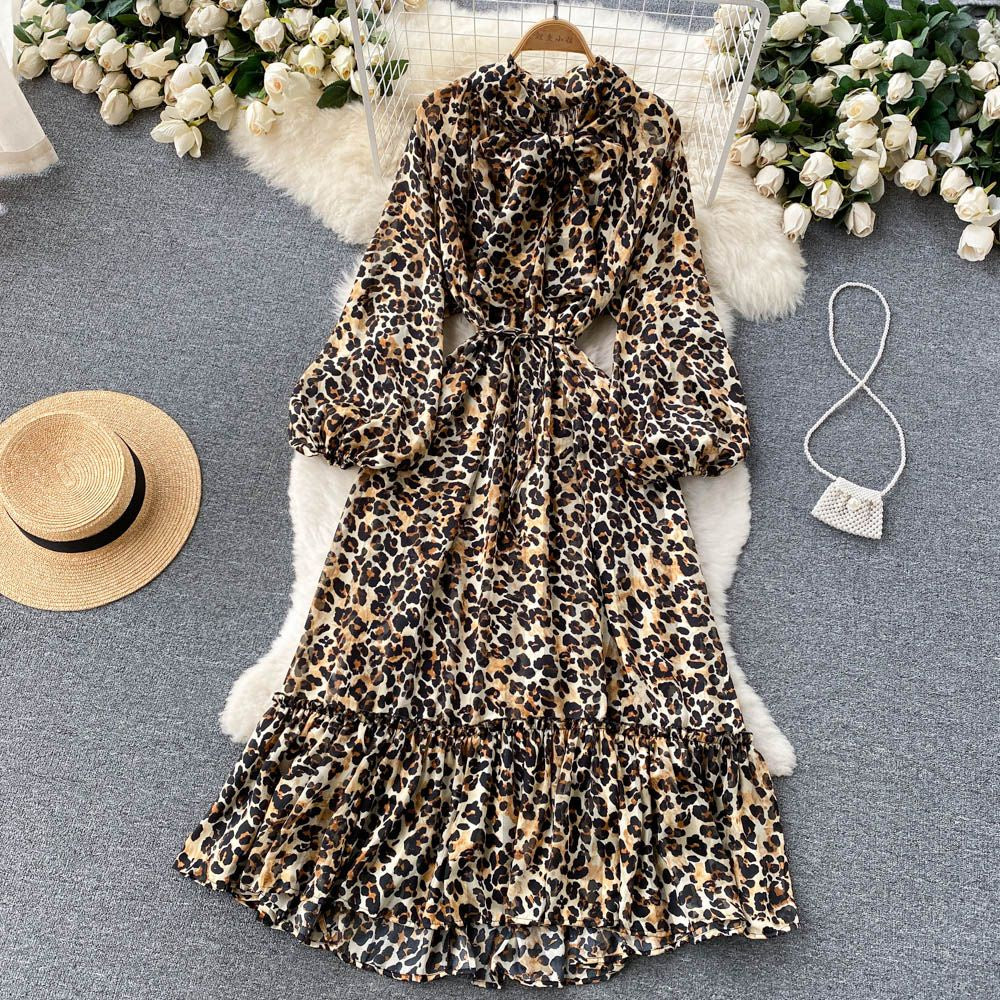 Women's retro printed bohemian long skirt with large hem ruffles loose lantern sleeve dress